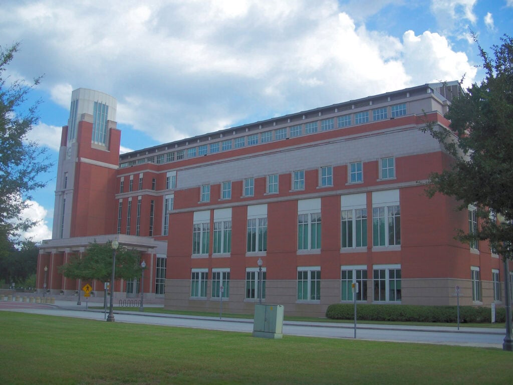 The Osceola County courthouse in Kissimmee, Florida, 2009