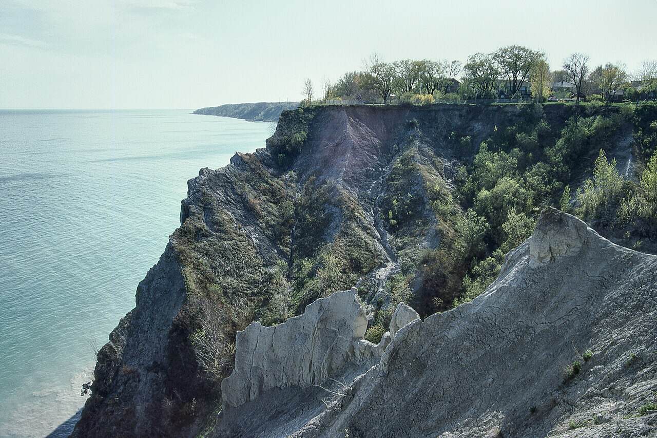 Scarborough Bluffs in Toronto, Ontario, used as geographic context for the Paul Bernardo case