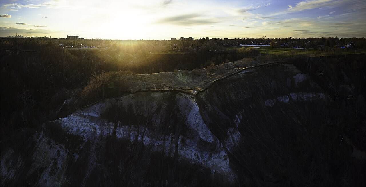 Aerial view of Scarborough Bluffs used as non-crime-scene context for the Scarborough Rapist investigation