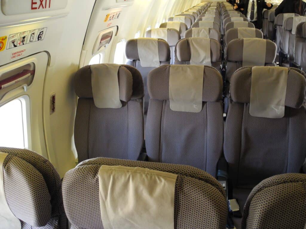 Aircraft cabin seats