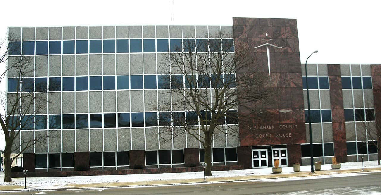 The Black Hawk County Courthouse at 316 East 5th Street in Waterloo