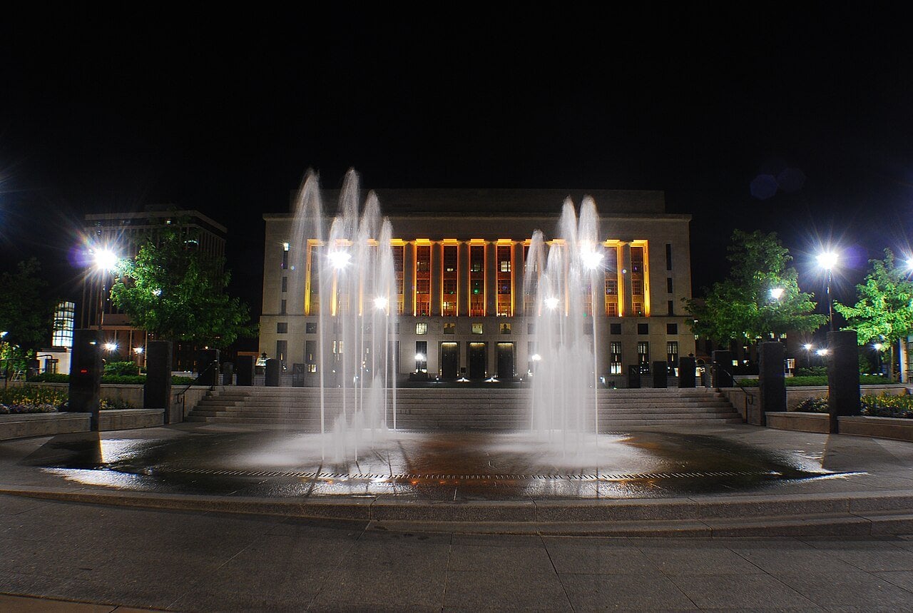 Davidson County Courthouse in downtown Nashville