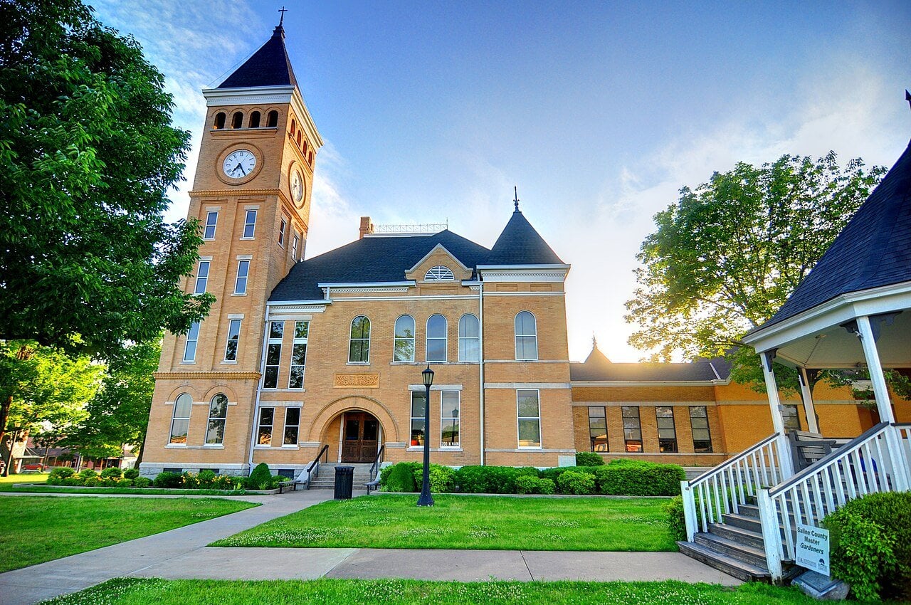 Saline County Courthouse in Benton, Arkansas
