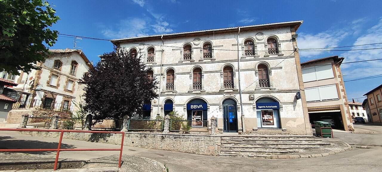 Building in Mataporquera, Cantabria