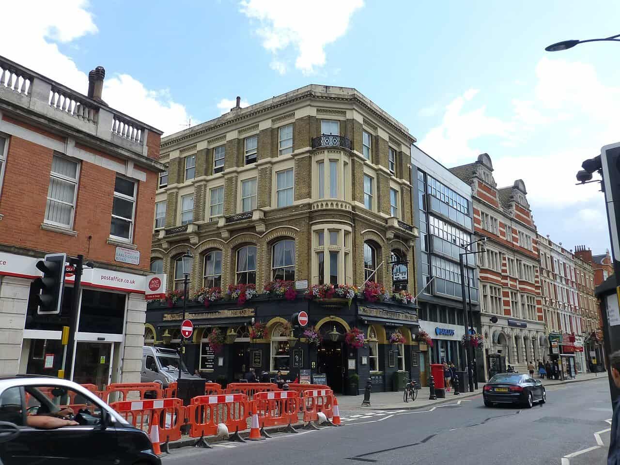 Junction of Earls Court Gardens and Earls Court Road