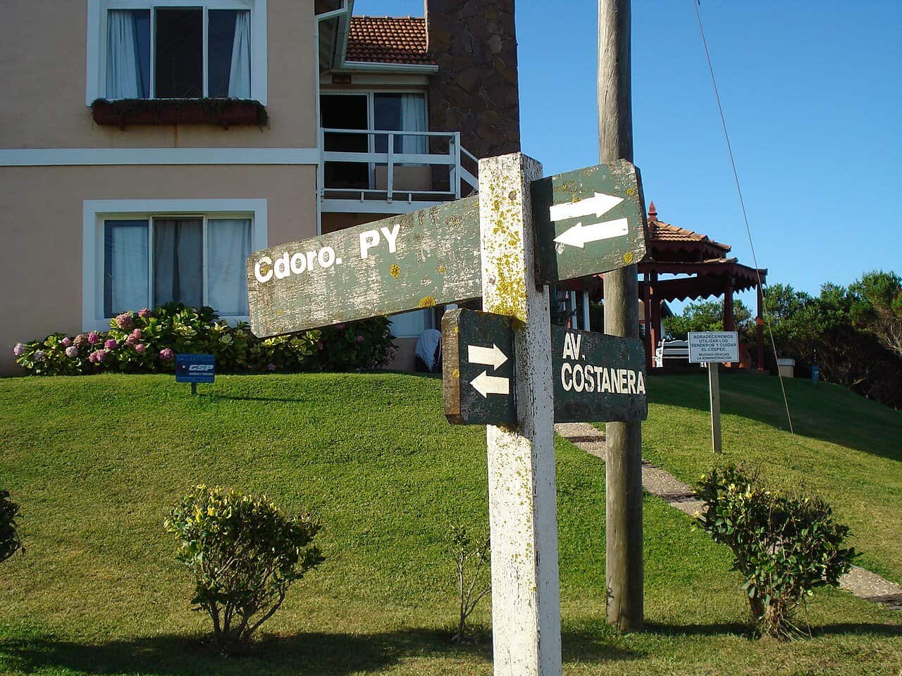 Street in Valeria del Mar